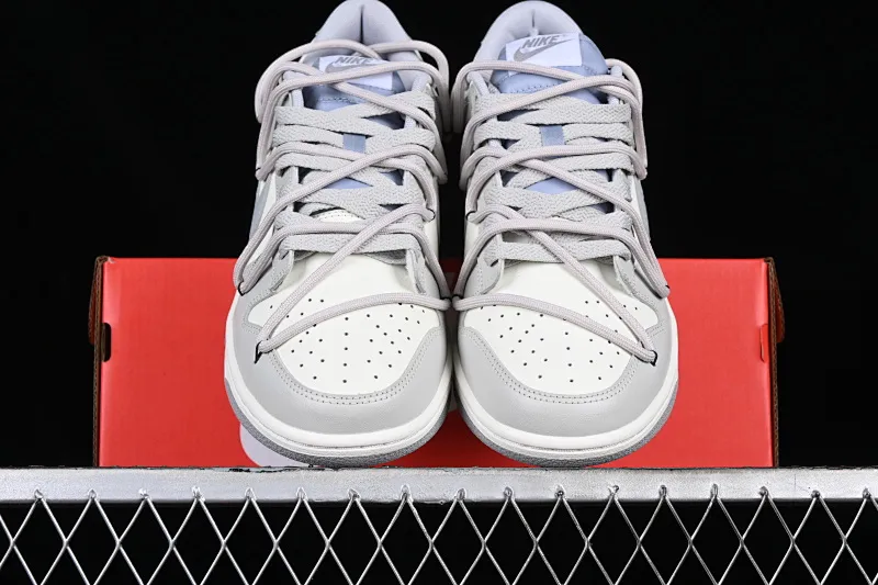 All Categories Nk SB Dunk Series Nk SB Dunk Low Low-top sneakers Nk Dunk Low Minimalist industrial-simple silver hook SB strap low-top casual sneakers DJ6188-003